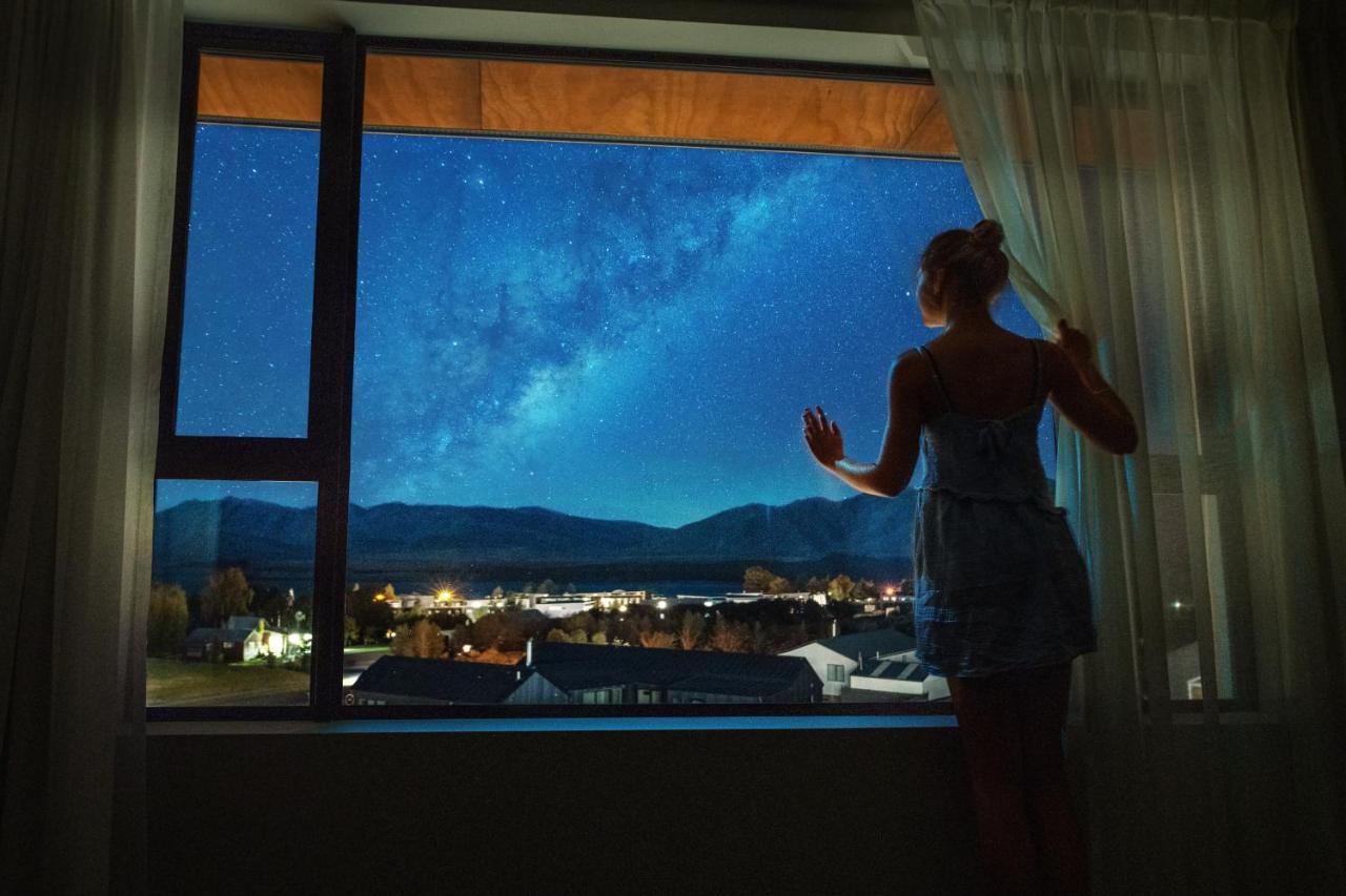Galaxy Boutique Hotel Lake Tekapo Exterior foto Milky Way over the city of La Serena, Chile